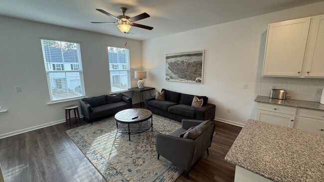 Building Photo - 149 Roxanne Dr Unit ID1344212P