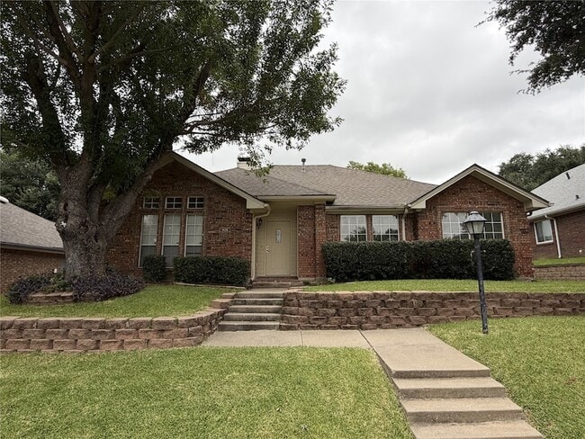 Building Photo - 1426 Mapleview Dr