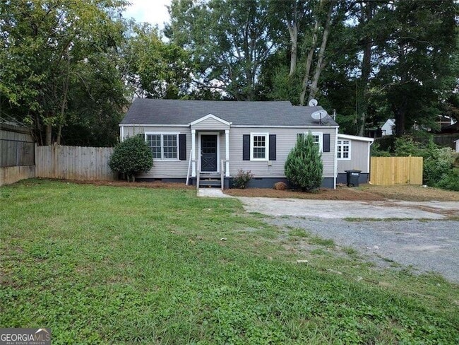 Building Photo - 131 Garrison Rd SE