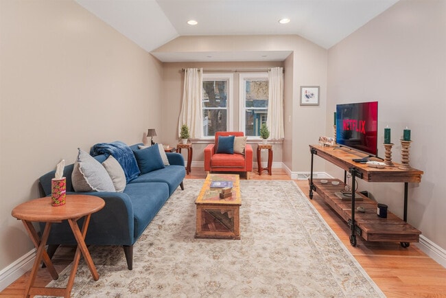 Photo - 17 S Franklin St Unit ID1302143P