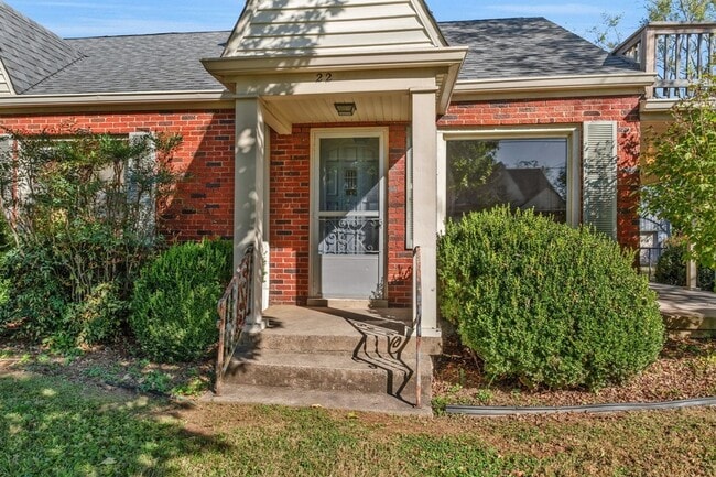 Photo - 223 Cumberland Dr