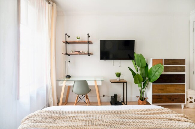 Photo - 1597 York Ave Unit SI FL3-ID1021938P