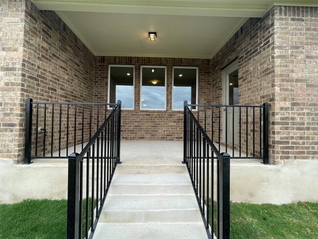 Photo - 1025 Dog Iron St