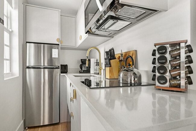 Photo - 4025 Indian Creek Dr Unit ID1272079P