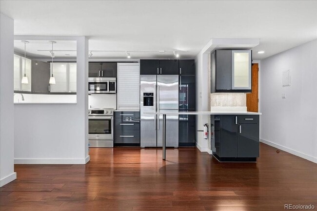 Building Photo - 1155 Ash St. Unit 304