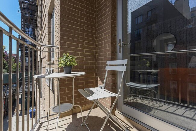 Photo - 209 W 20th St Unit SI ID1013659P