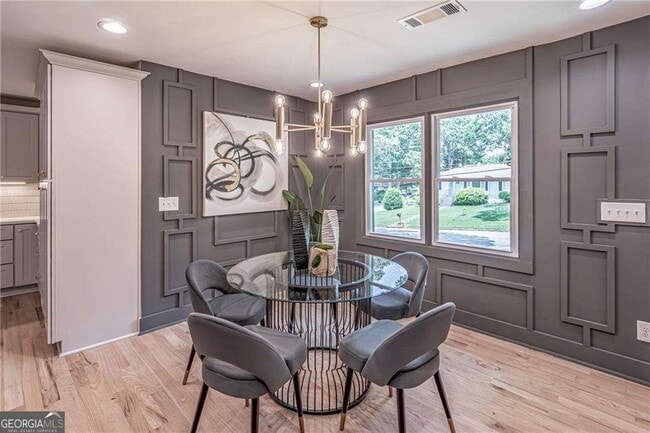 Photo - 605 Blake Ave SE