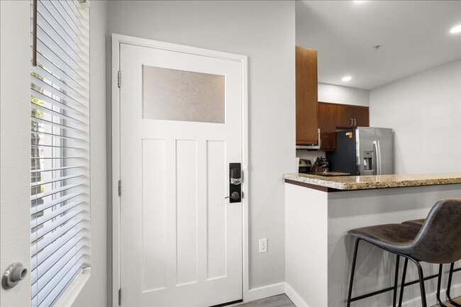 Photo - 502 S 15th St Unit ID1308960P