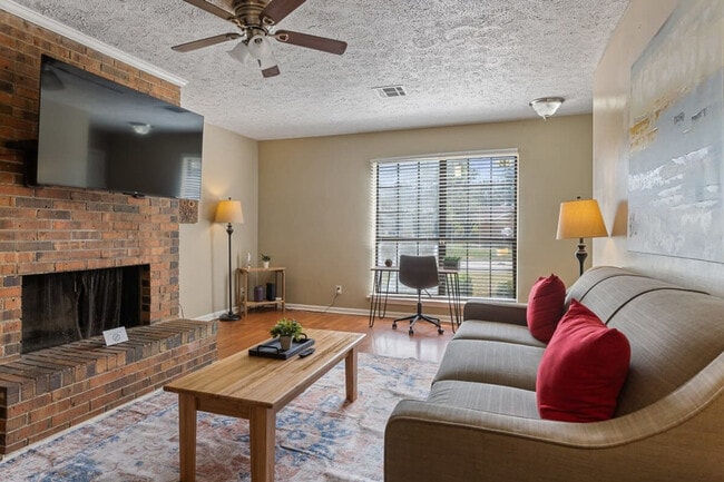 Building Photo - 6261 Lycoming Rd Unit ID1043833P