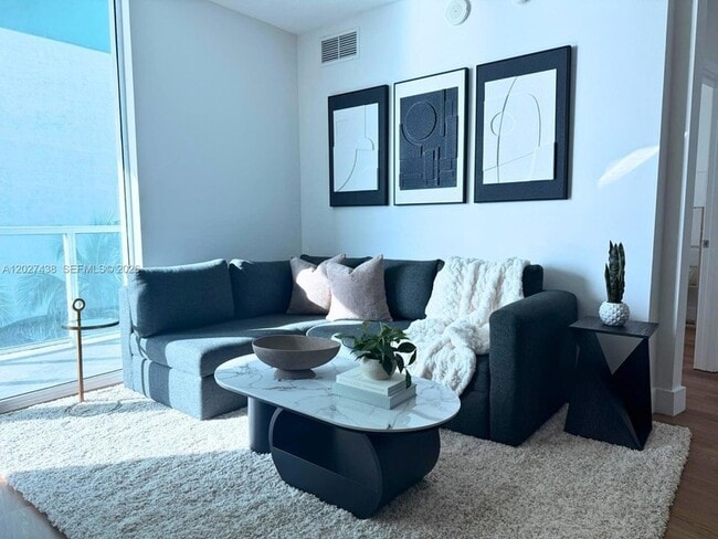 Photo - 1900 N Bayshore Dr Unit 1417
