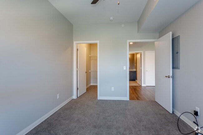 1BR, 1BA - Rockhill - BLVD 64