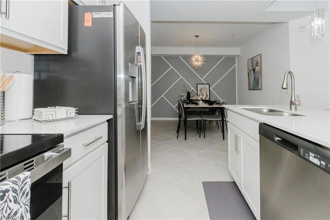 Photo - 15285 Grn Acrs Ave Unit 418