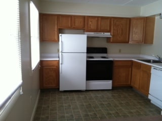 Photo - Colonial Manor Apartments