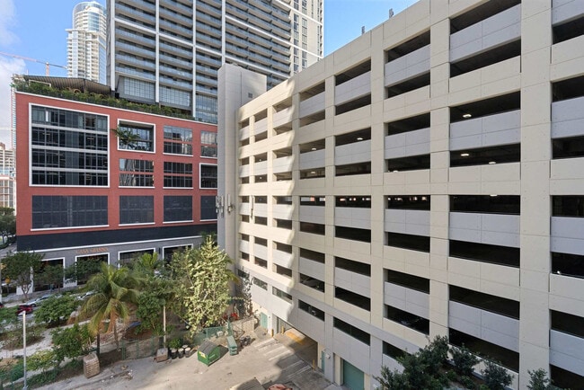 Photo - 121 NE 5th St Unit SI FL6-ID1490046P