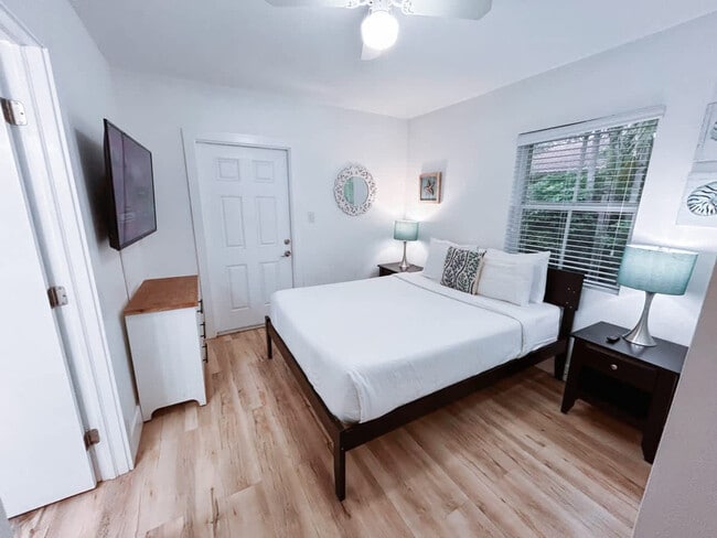 Photo - 3316 SE 4th St Unit SI ID1503923P