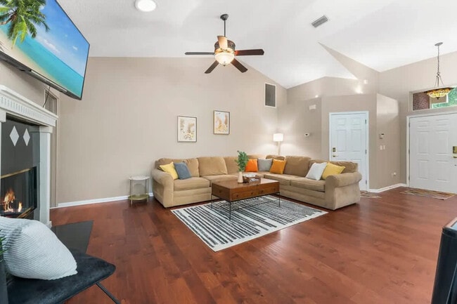 Building Photo - 15652 Coastal Ln Unit SI ID1578494P
