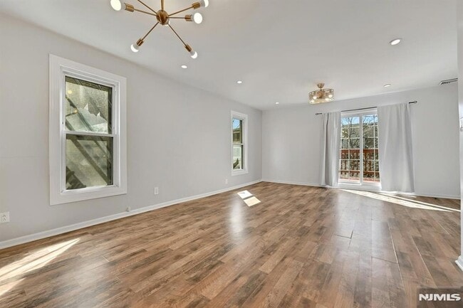 Photo - 30 Columbia Terrace