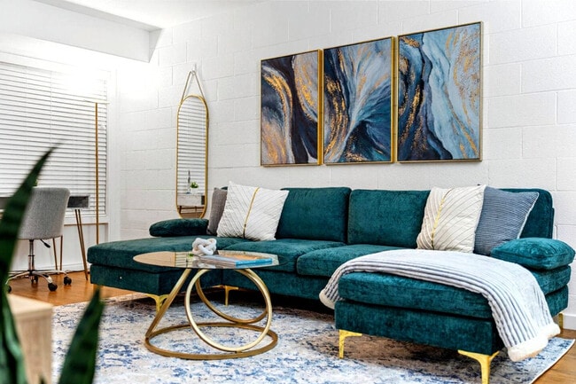 Building Photo - 109 E Broadway Rd Unit SI ID1366964P