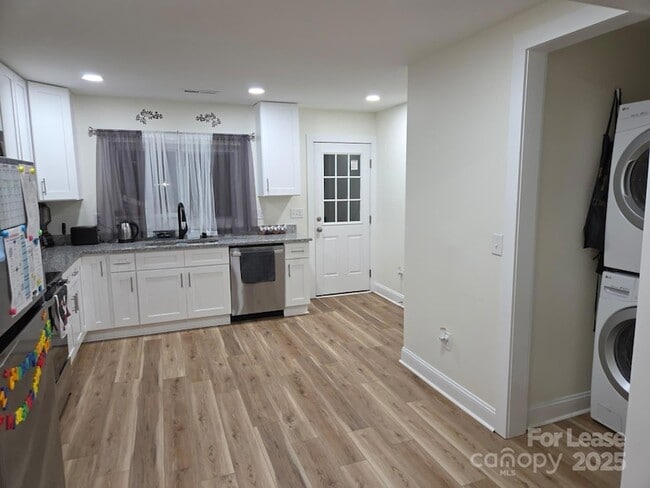 Photo - 4265 Center Rd