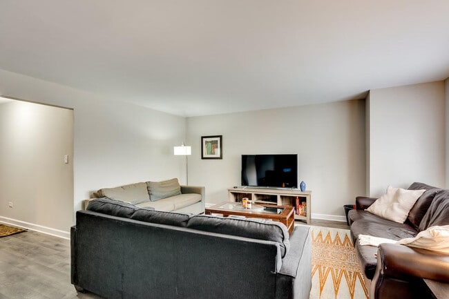 Photo - 226 S Hoyne Ave Unit ID1255618P