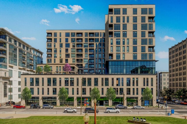 Photo - 421 N Pennsylvania St Unit ID1312593P