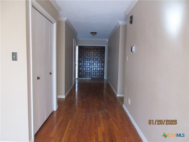 Photo - 906 Illinois Ave