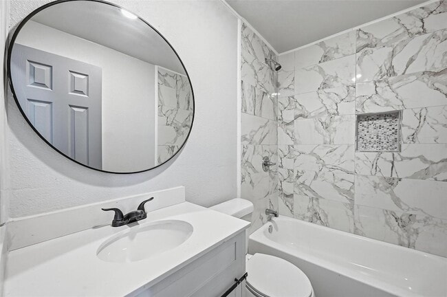 Photo - 3922 Rainier St