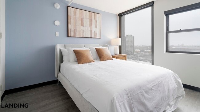 Photo - 1922 W Ogden Ave Unit 1114