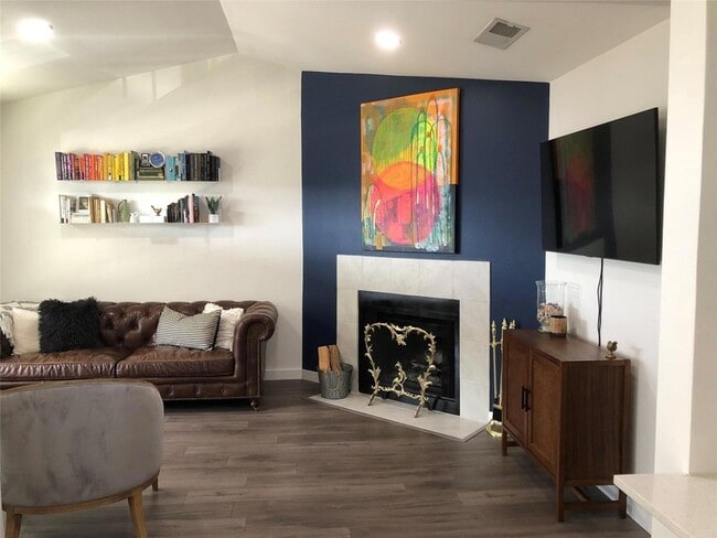 Photo - 6409 Burns St Unit 306