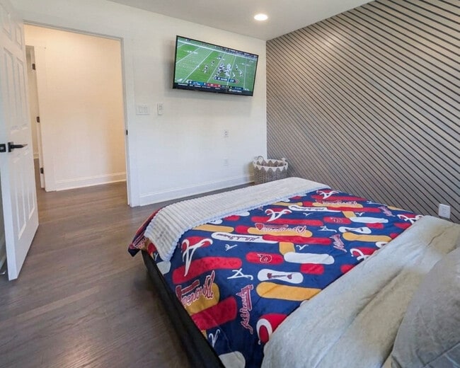Photo - 145 Melinda Way SE Unit SI ID1536680P
