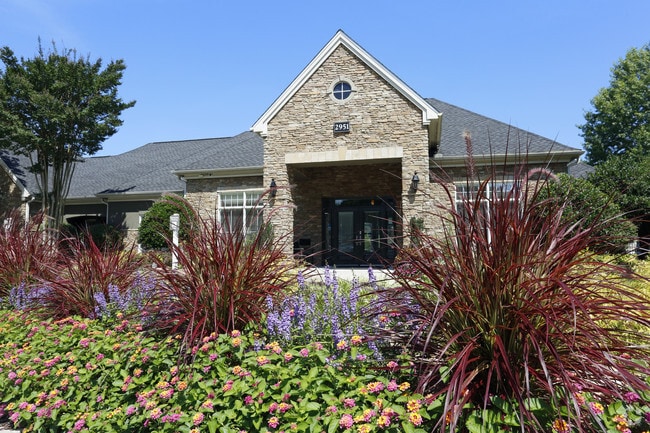 Building Photo - Merritt at Sugarloaf