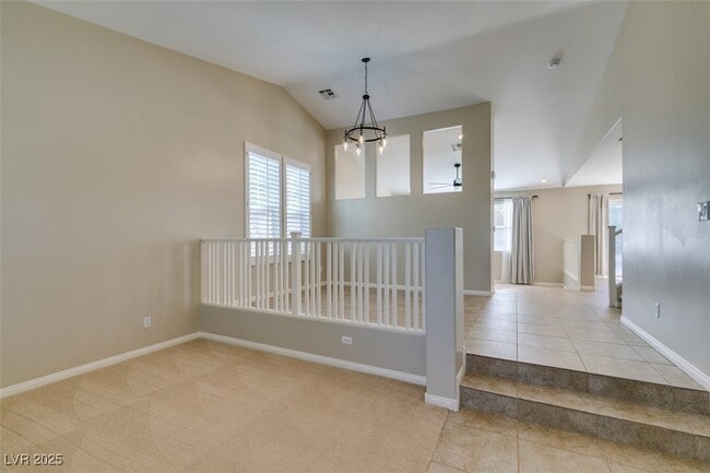 Photo - 25 Precipice Ct