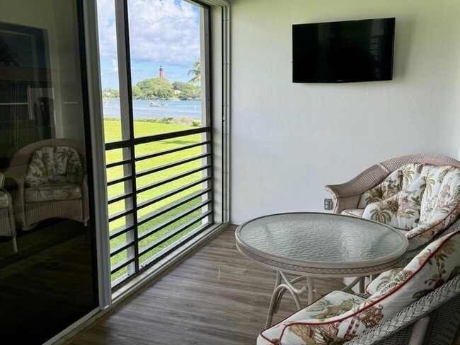 Photo - 755 Saturn St Unit E201