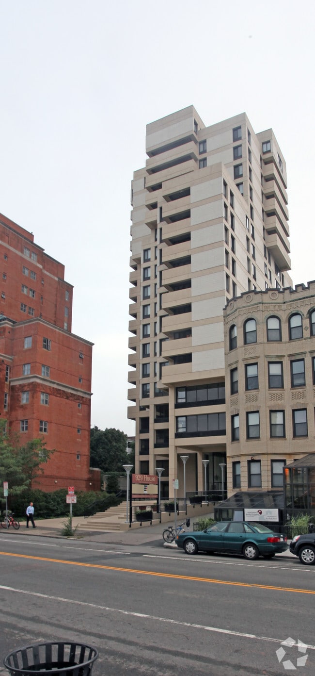Building Photo - 929 Mass