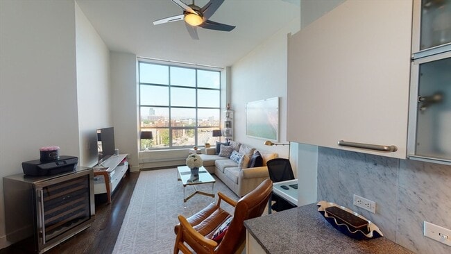 Photo - 360 Newbury St Unit 503