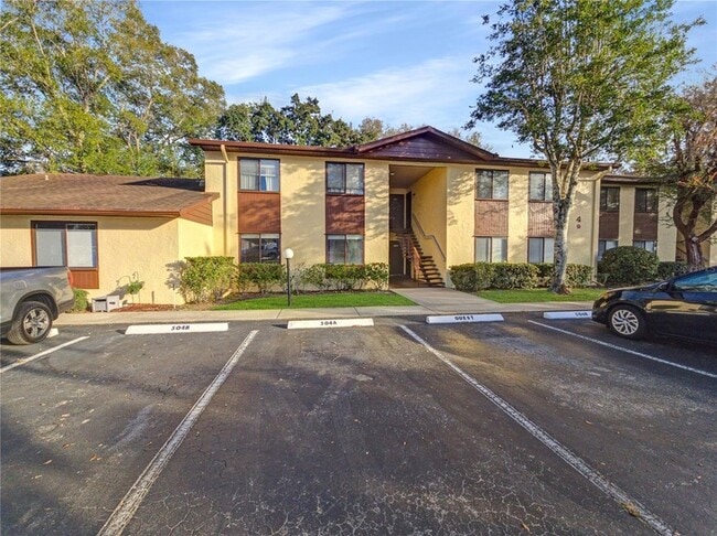 Building Photo - 504 Silver Course Unit A