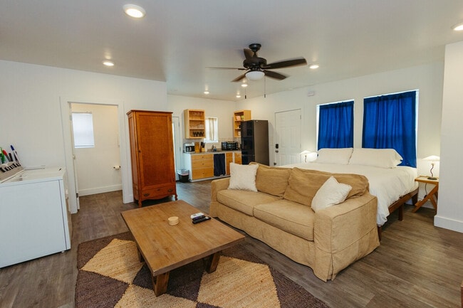 Photo - 3817 Leland Ave Unit ID1352451P