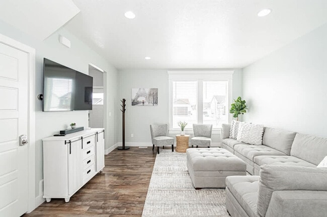 Photo - 1654 Angela St Unit ID1250645P