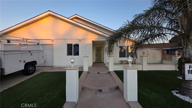 Building Photo - 13380 Larkhaven Dr