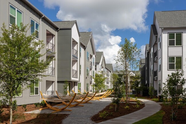 Photo - 2403 Mall Dr