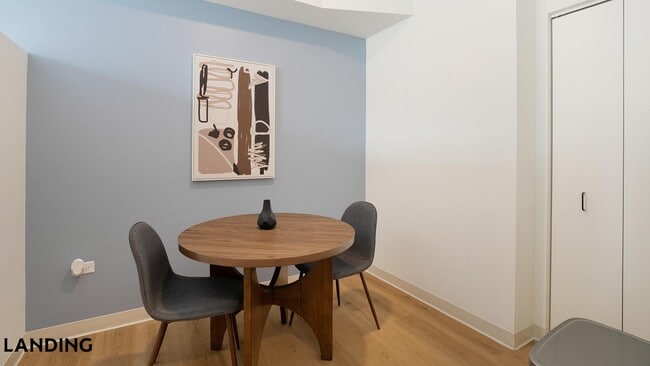 Photo - 1529 N Fremont St Unit 404