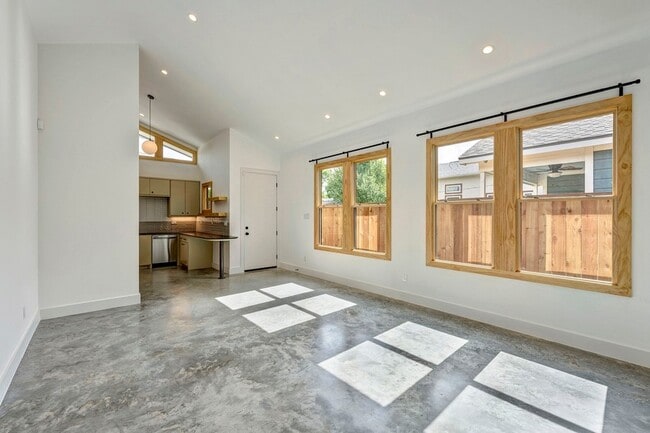 Photo - 907 Kern St Unit A