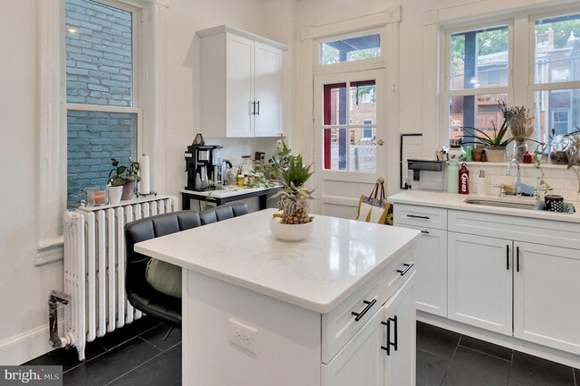 Photo - 48 Q St NE