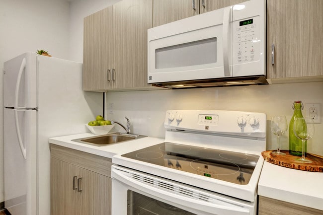 Photo - Siegel Suites Swenson II