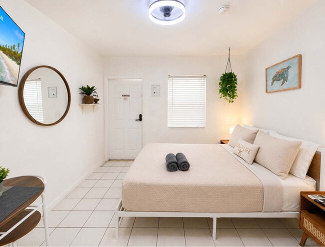 Building Photo - 322 Oregon St Unit SI FL2-ID1034664P