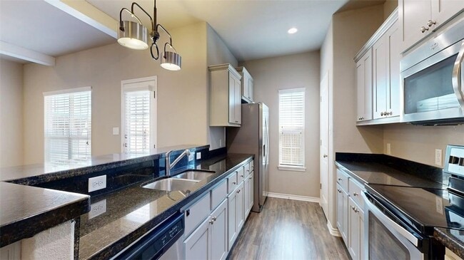 Photo - 3519 Summerway Dr