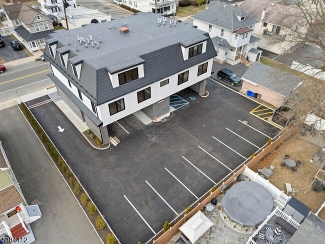 Photo - 178 Newark Pompton Turnpike