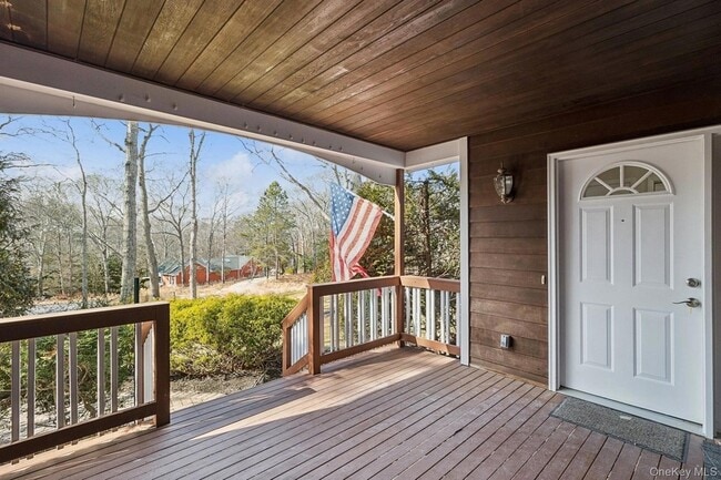 Photo - 1 Woodview Way