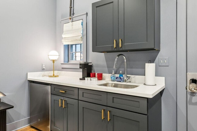 Photo - 1738 N Rampart St Unit ID1368480P