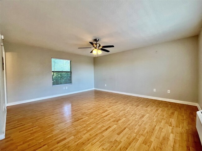 Photo - 701 W Sycamore St Unit 203